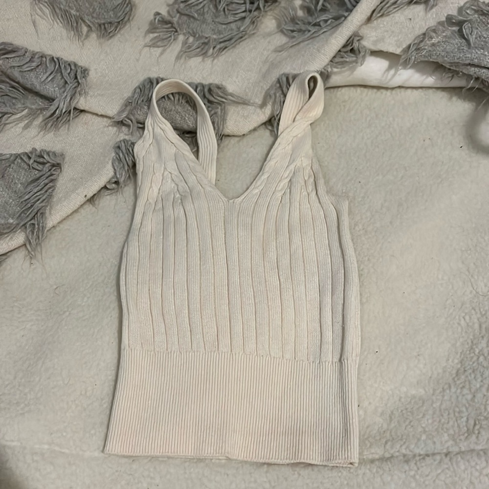 Aritzia sweater top